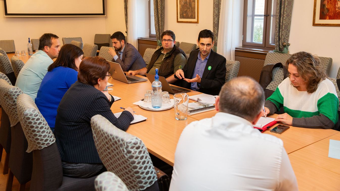 Csendes szilvesztert tartanának Tatán: a tűzijátékozókat járőrszolgálat figyeli majd