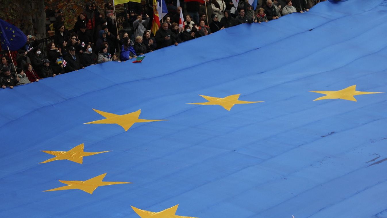 Ukrajna EU-tagsággal kecsegtetése a bűntudat megnyilvánulása (videó)