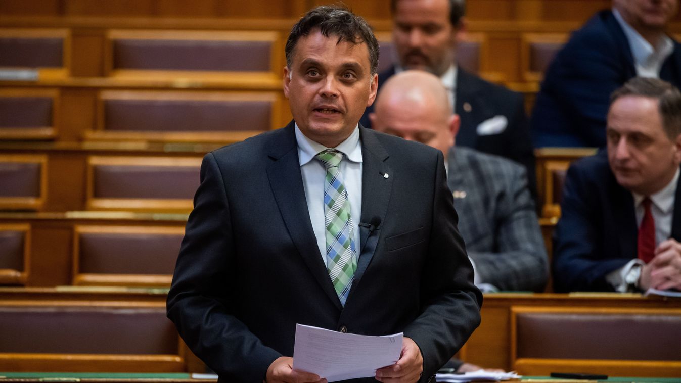 Latorcai Csaba: ha Gyurcsányékon múlna, a tanárok és az óvónők nem kapnának semmilyen béremelést