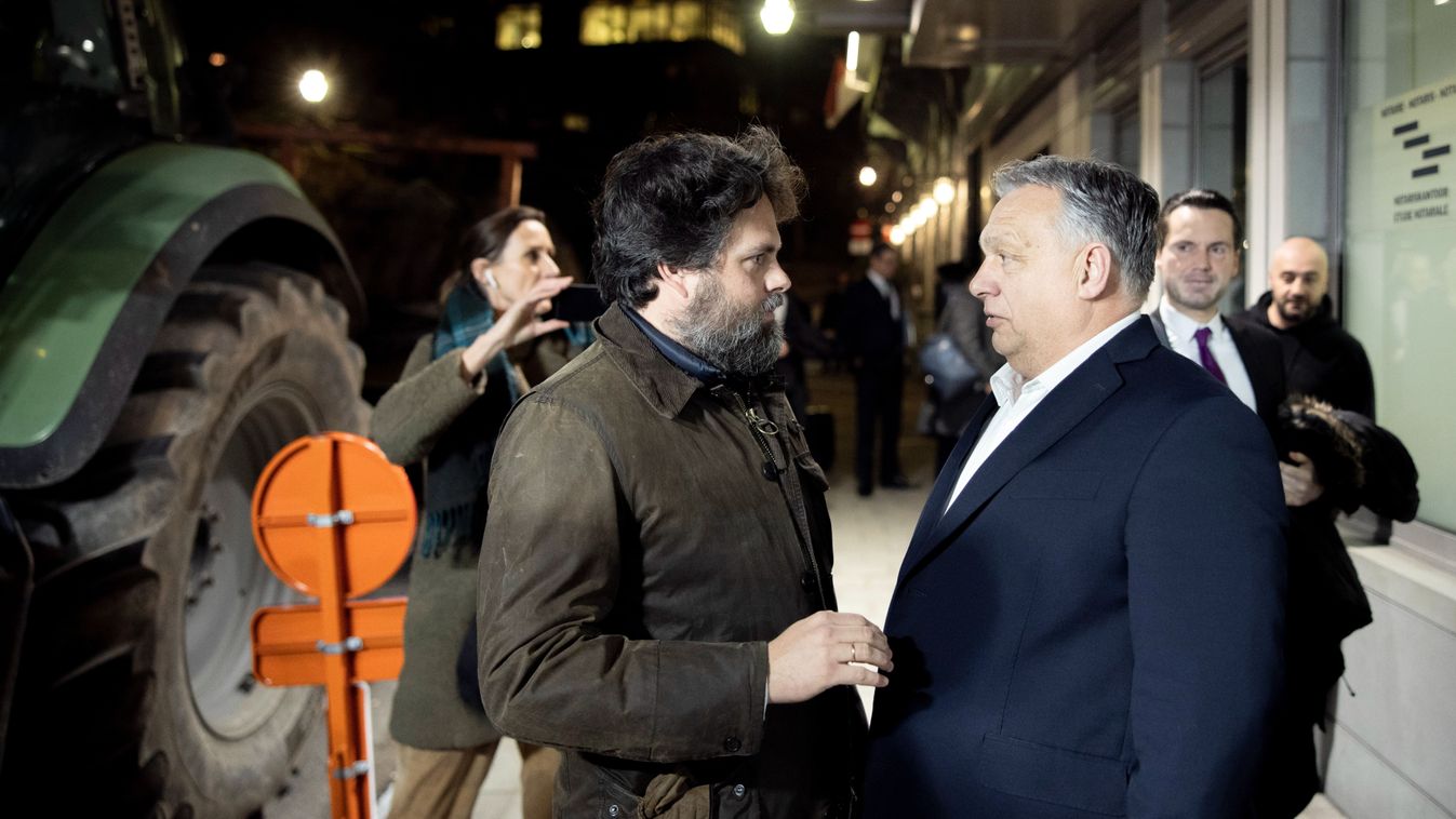 Tüntető gazdákkal találkozott Orbán Viktor Brüsszel belvárosában (videó)
