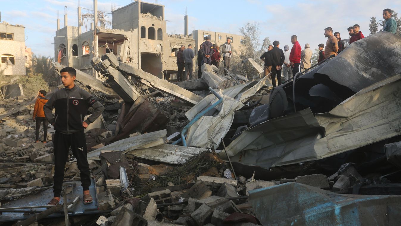 Gázai egészségügyi hatóság: izraeli támadás ért egy humanitárius segélyre várakozó tömeget