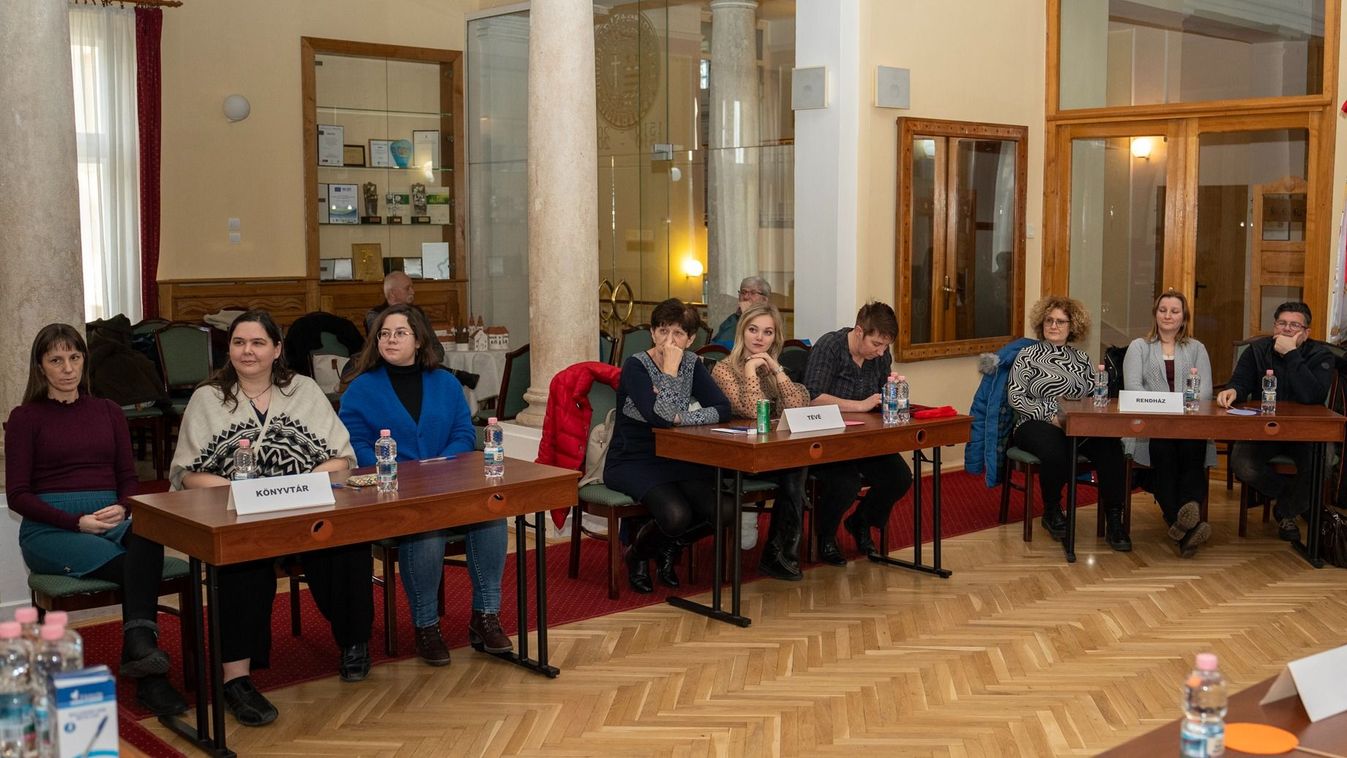 Vetélkedővel ünnepelték a magyar kultúra napját Tatán