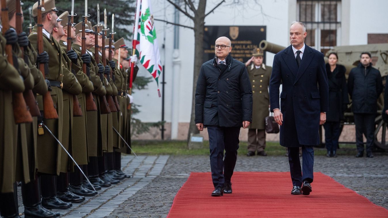 Szalay-Bobrovniczky Kristóf a szerb védelmi miniszterrel tárgyalt
