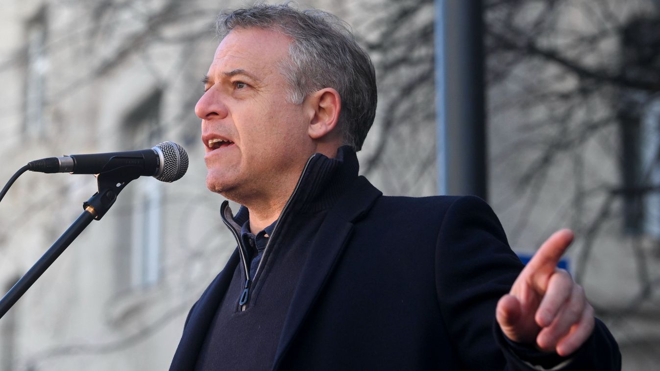 Külföldi szervezeteknek is megadják adataikat Juhász Péter támogatói