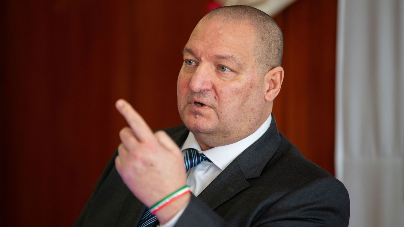 Németh Szilárd Tatabányán: gyerekként birkózóedzésen fürödtem először zuhany alatt