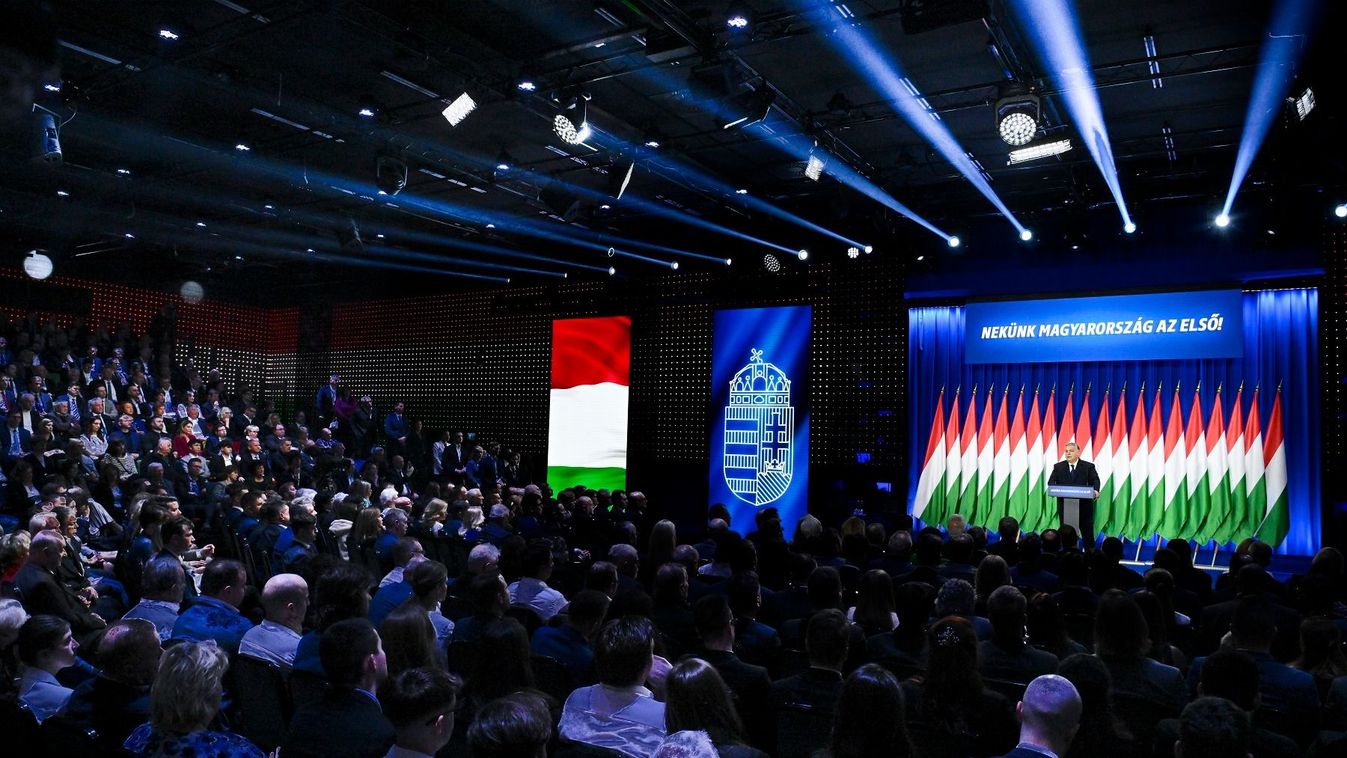 Orbán Viktor: a jövő a zöldenergiáé