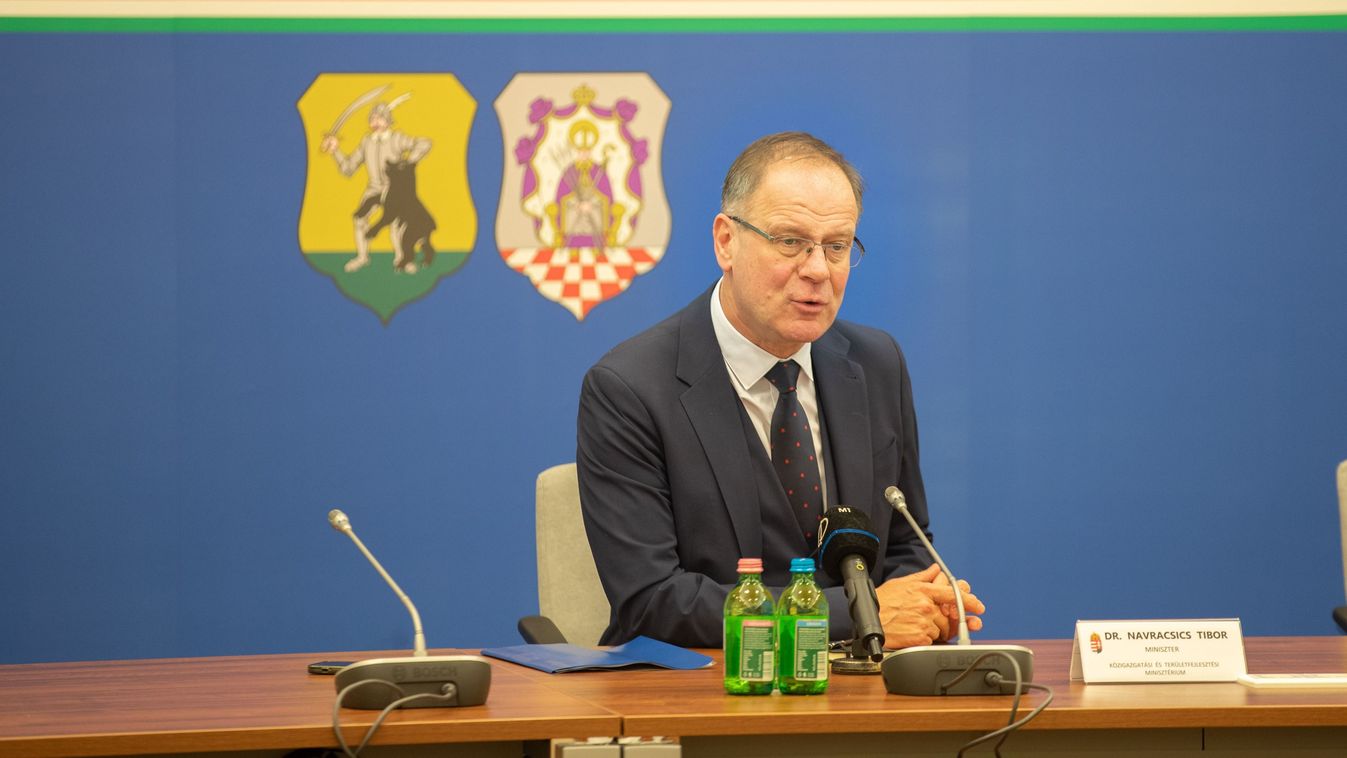 Dr. Navracsics Tibor: országos példa lehet Komárom-Esztergom
