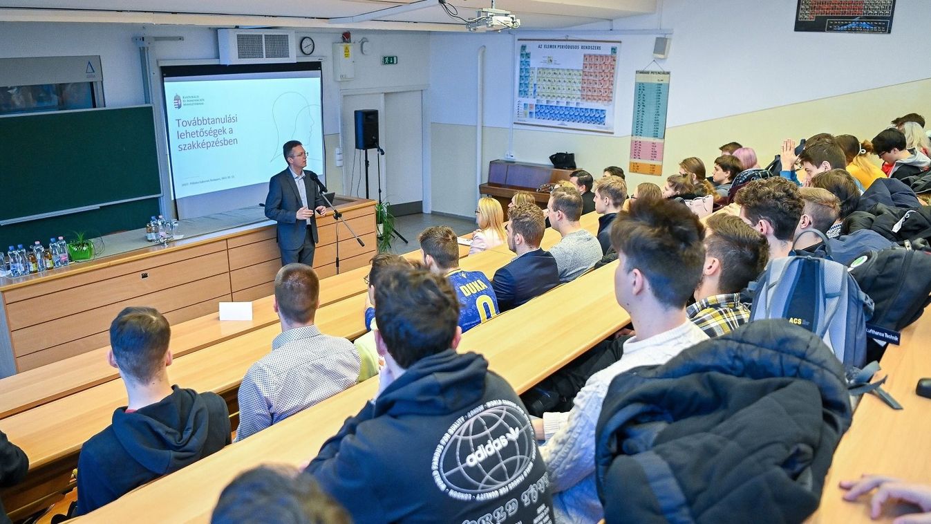 Már csak egy napig lehet jelentkezni a megújult magyar felsőoktatásba
