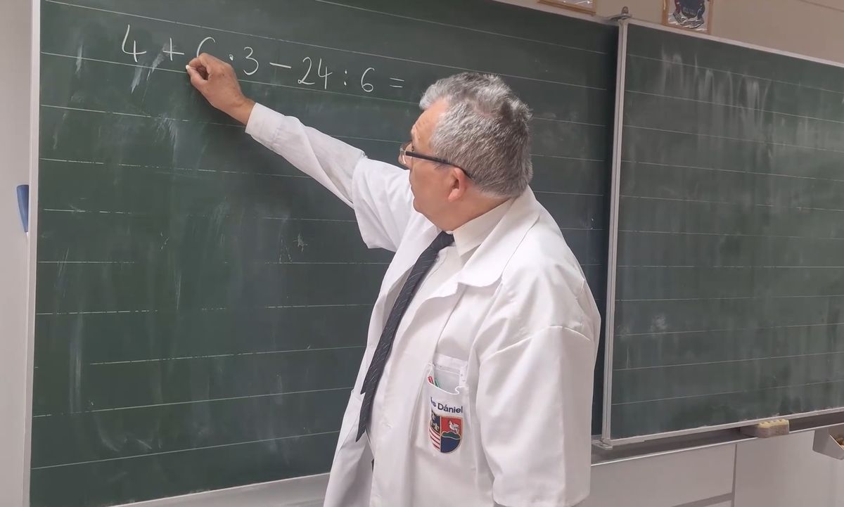A tatai Református gimnázium igazgatója mutatta meg a helyes megoldást. A matekfeladat eredményére érdekes válaszok érkeztek. 