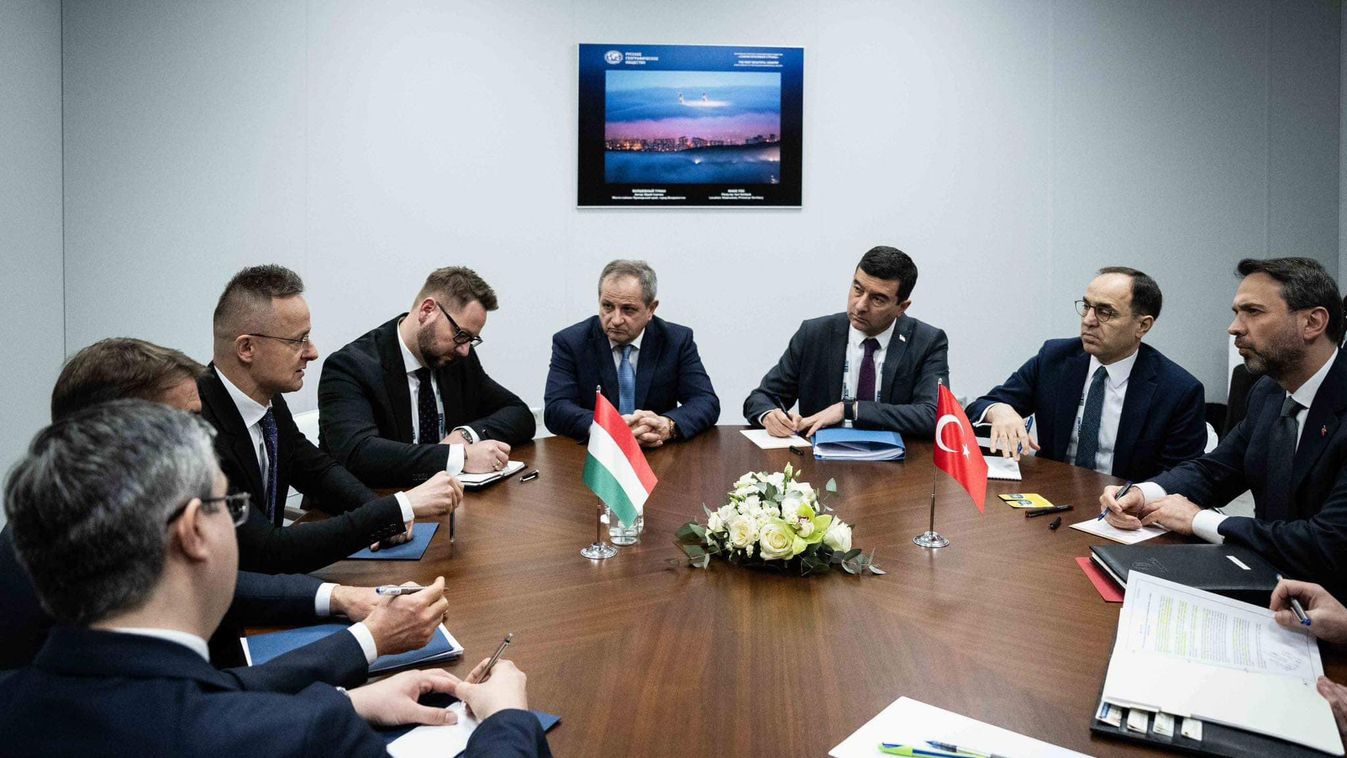Szijjártó Péter: április 1-jével indul a török-magyar földgázszállítás