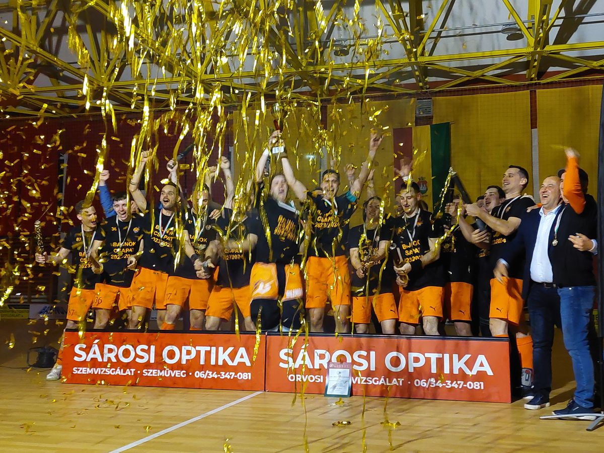 A Palánkdöngetők férfi floorball csapata negyedik magyar bajnoki címét ünnepelhette szombat este