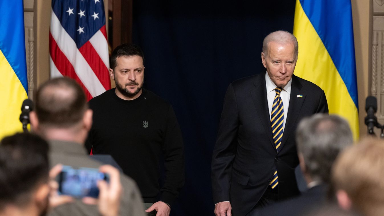 Joe Biden aláírta Ukrajna biztonsági támogatásáról szóló törvényt