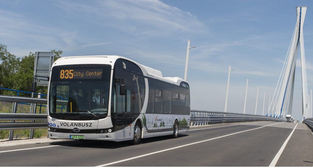 Újabb elektromos buszok érkeznek Komáromba