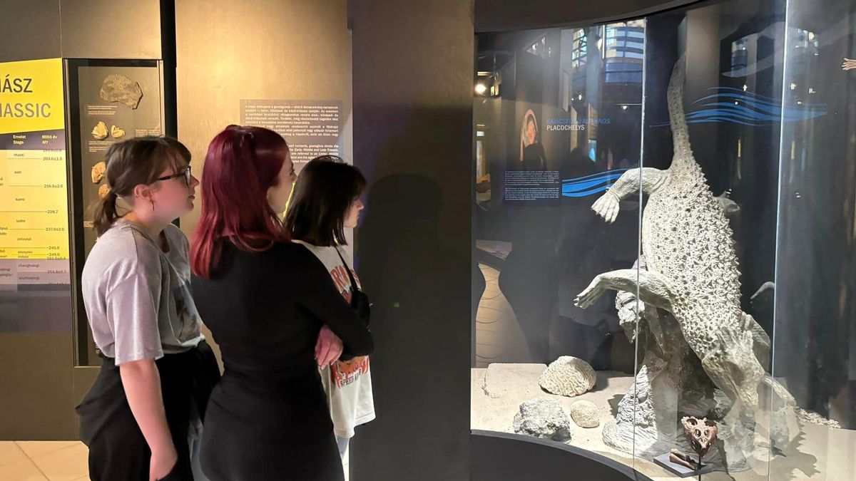 A Széchenyi-nap programjai között múzeumpedagógiai foglalkozás is szerepelt, a diákok a Brigetio Látogatóközpontba látogattak el