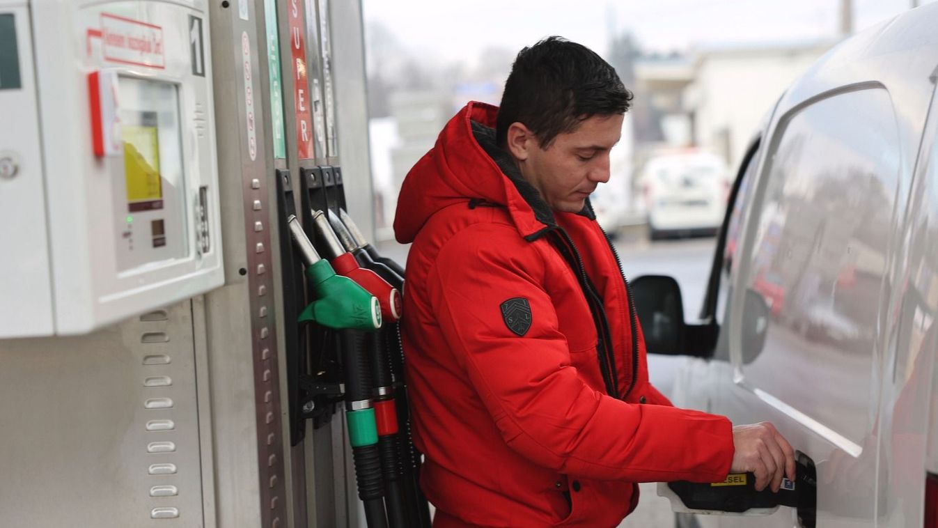 Jelentősen változnak a hazai üzemanyagárak péntektől