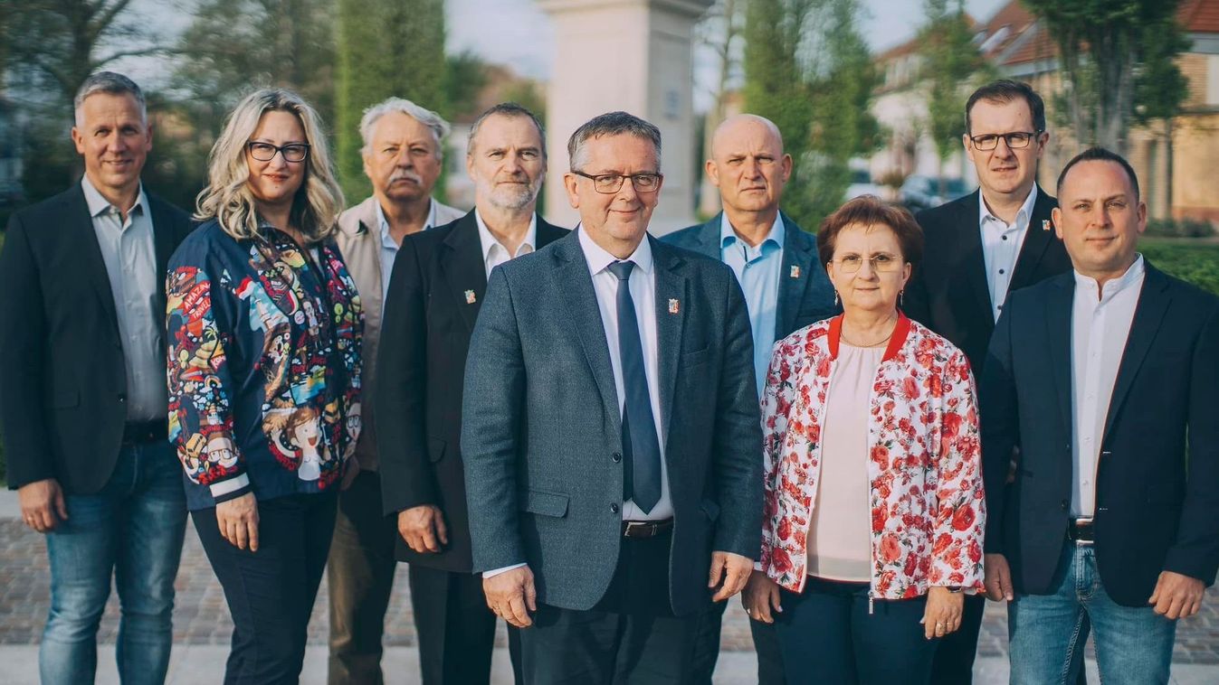 Villámgyorsan összegyűjtötték a támogató aláírásokat a tatai fideszesek