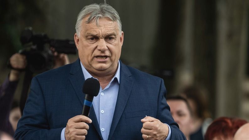A miniszterelnök Komárom-Esztergom vármegyében folytatta kampánykörútját. Orbán Viktor a legújabb uniós felvetésekre is reagált, nyomatékosítva, hogy a magyar fiatalokat nem vihetik el a háborúba.
