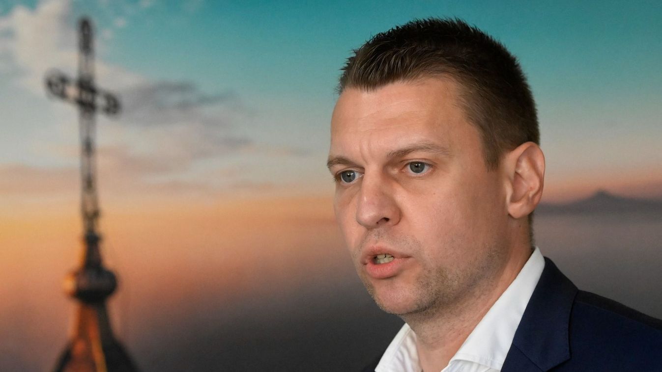 Menczer Tamás: hazudik, aki szerint nem a háború vagy béke kérdése a legfontosabb Európában (videó)