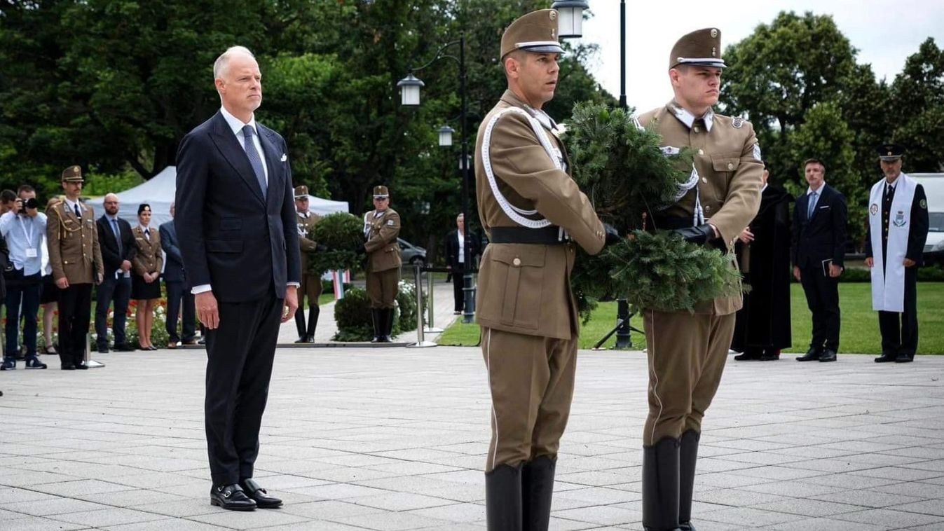 Szalay-Bobrovniczky Kristóf: mi, magyarok békét akarunk!