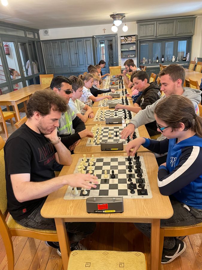 Abszolút dunaalmási győzelem az idei hagyományos pünkösdi sakkversenyen. Idén 22. alkalommal rendezték meg a Öregmalom Kupa néven ismert sakkversenyt. 