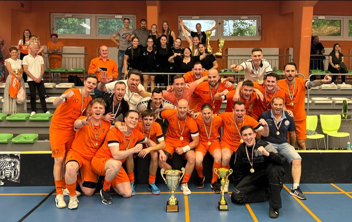 A Palánkdöngetők férfi floorball csapata magyar bajnoki címét ünnepelhette április végén. Most a Magyar Kupát is hazahozhatták Érdről
