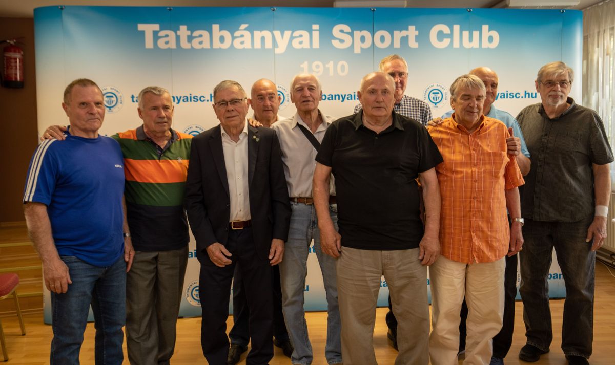 50 éve érte el a Bányász a sporttörténelmi sikert. Ennek alkalmából a TSC ünnepélyes keretek között köszöntötte azon labdarúgó legendákat, akik ennek a sikernek a részesei voltak.