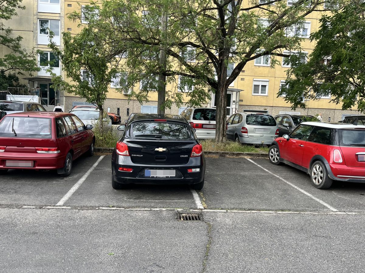 pofátlan parkolás