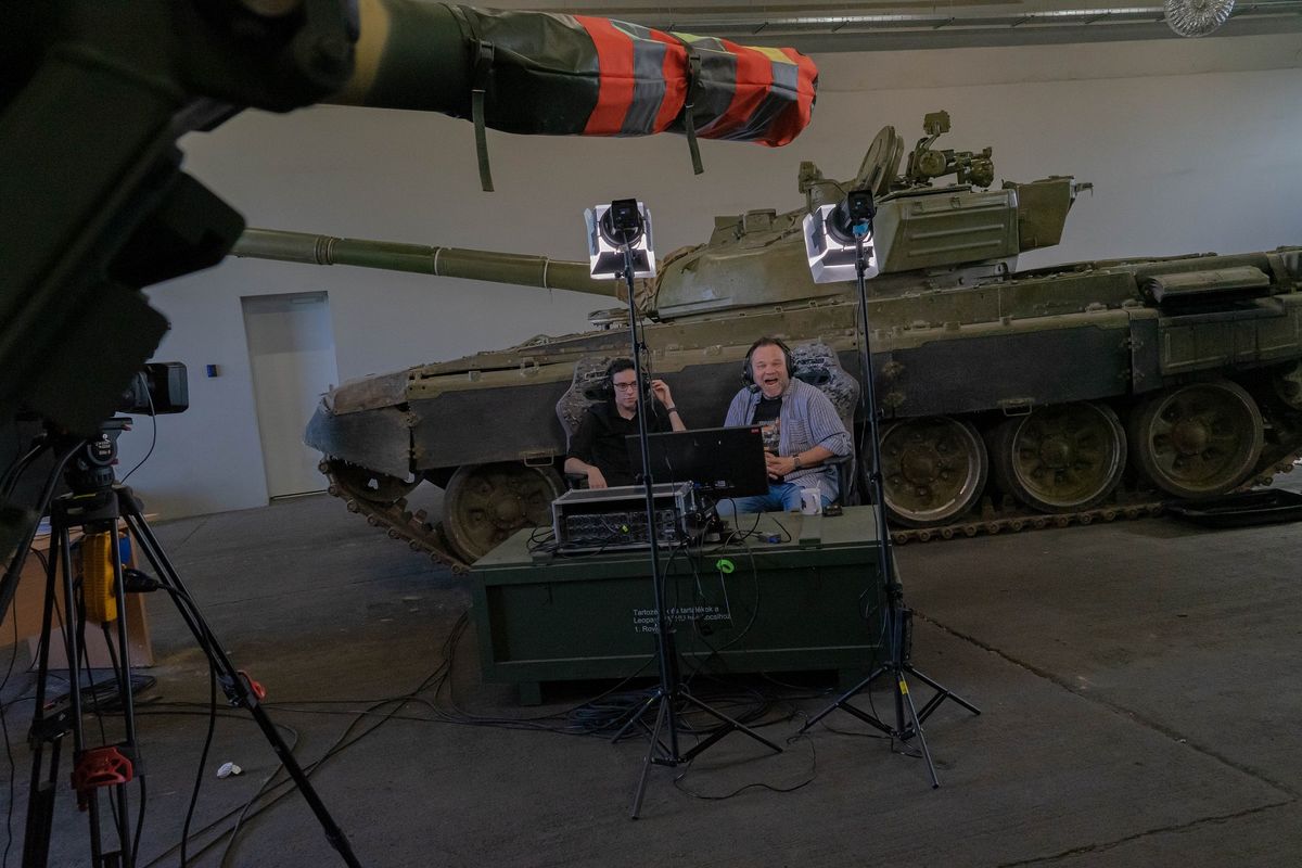 Különleges eseménynek adott otthont a tatai dandár. A Digital Warriors: Leopard Mission 2 – World of Tanks Kupa igazi harckocsik között zajlott Tatán. 