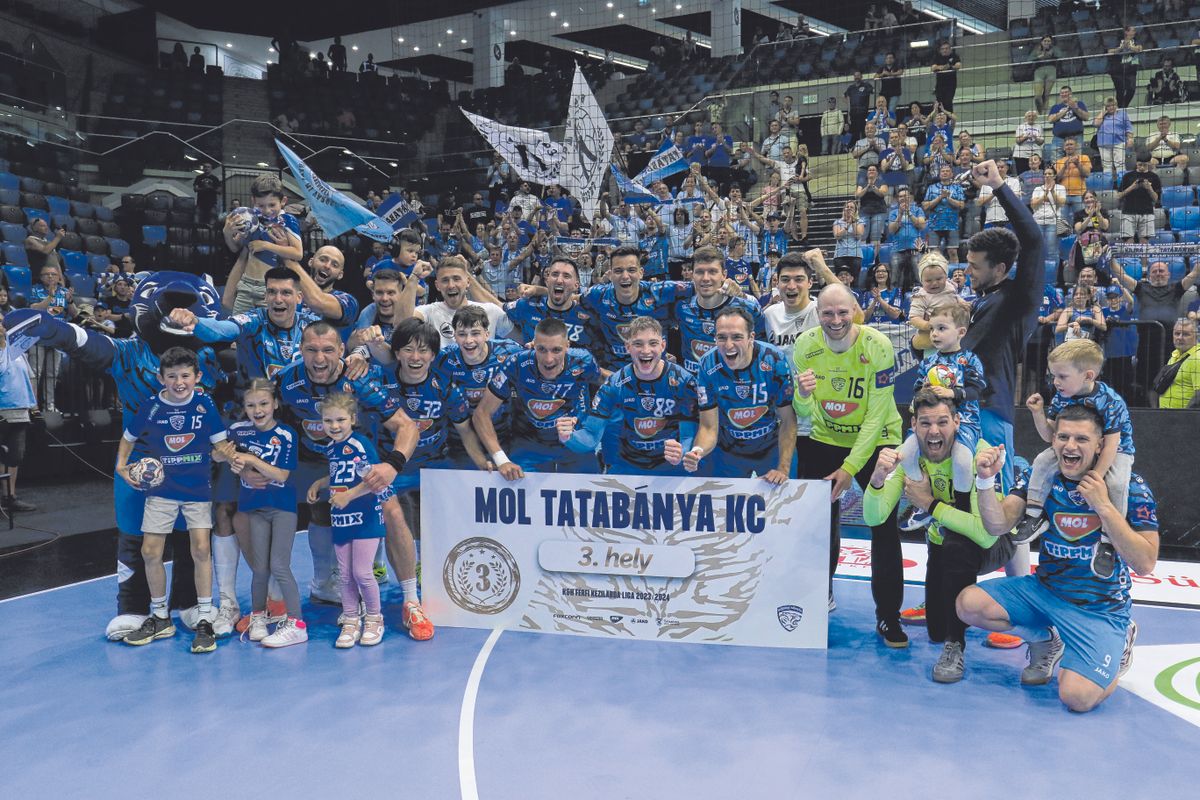 A szezonkezdéskor mondhatni a broznzérem megszerzése volt a cél a csapat részéről. Ez sikerült is, a MOL Tatabánya KC sikeresen bebiztosította a dobogót.