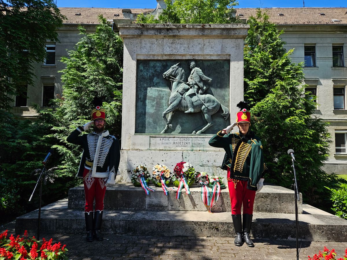 A Radetzky-huszárokra a Szőnyi Lovas Sportegyesület is emlékezett