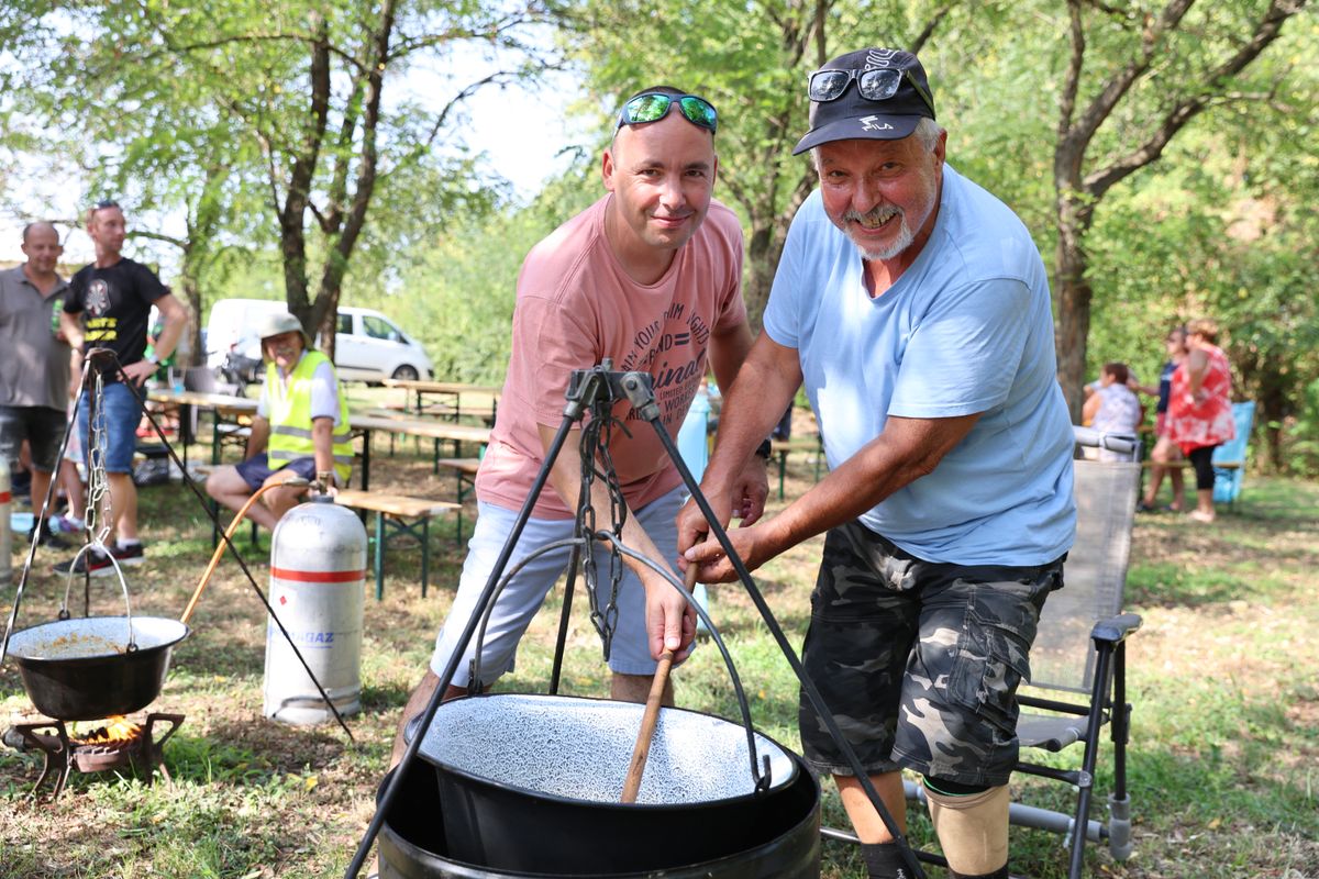 Naszályon több éves hagyomány, hogy Szent István napját egy lecsófőző versennyel ünneplik