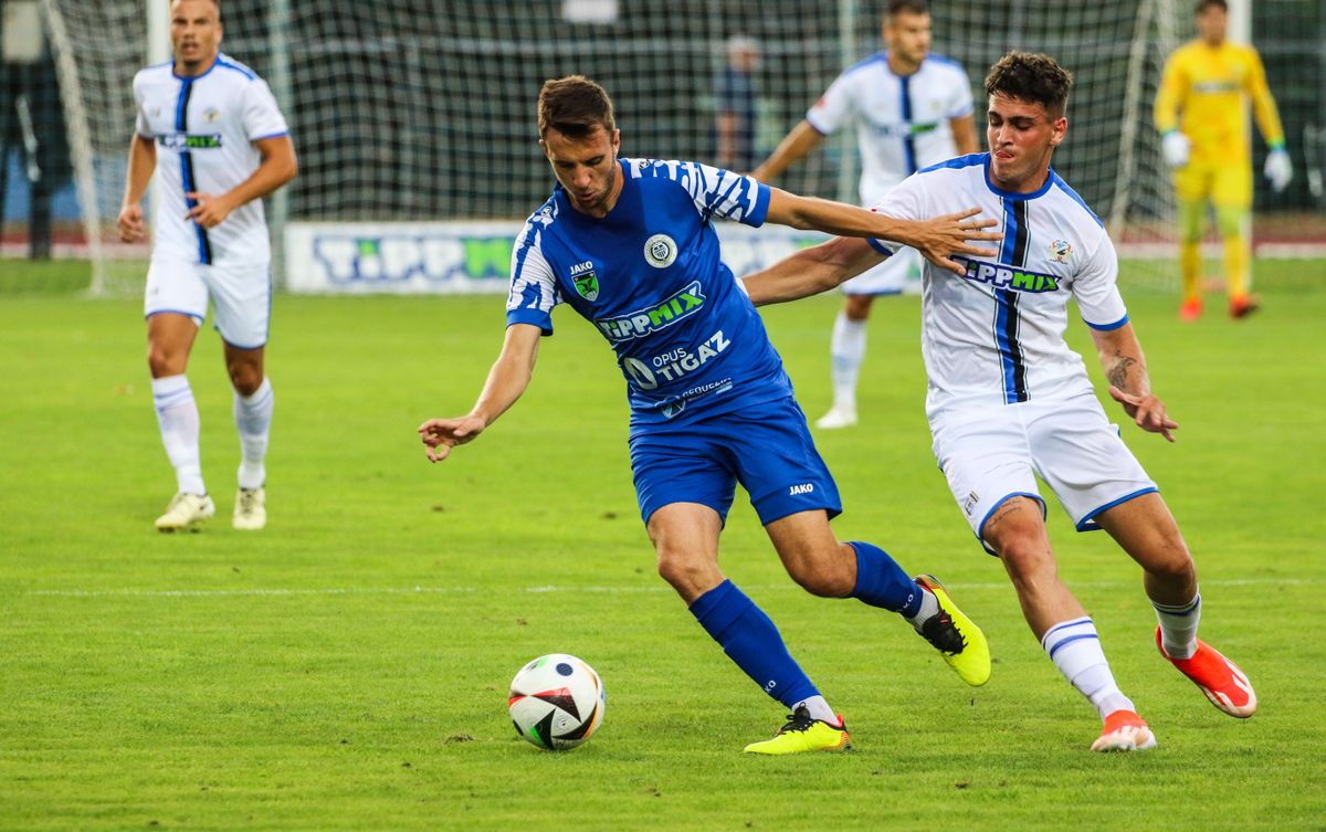 Labdarúgás, Merkantil Bank Liga NBII., 1. forduló

Opus Tigáz Tatabánya - Szeged-Csanád Grosics Akadémia 3-2 (0-1)