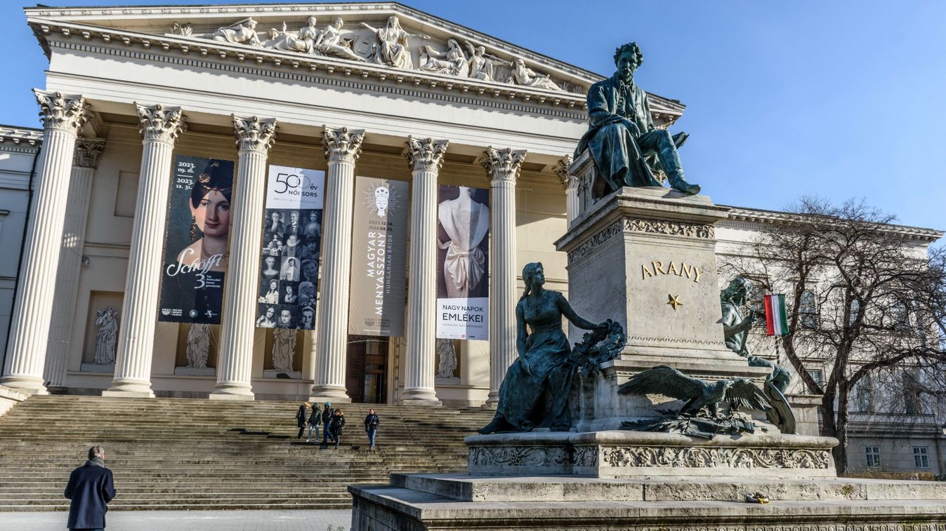 1100 év 3 dimenzióban címmel látható válogatás az MNM gyűjteményéből