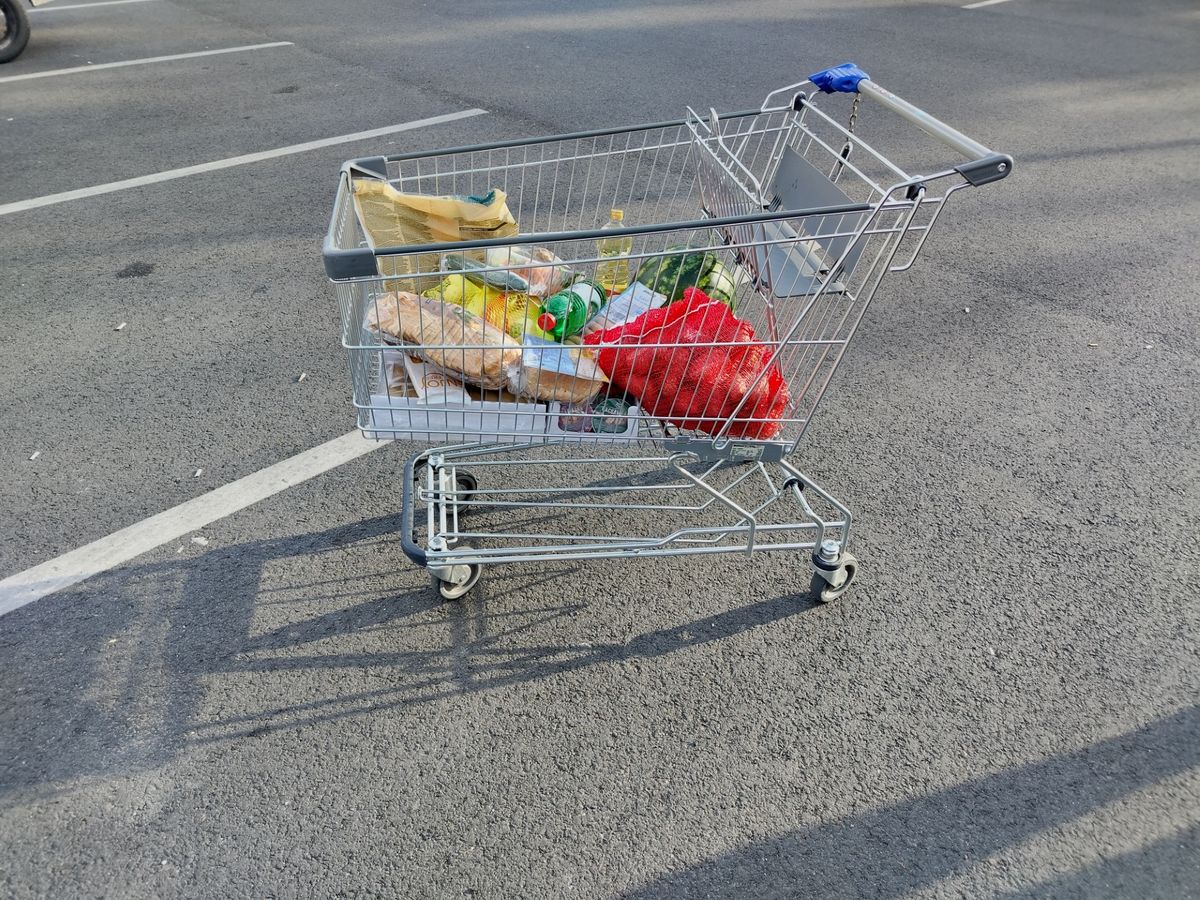 Hol tudunk vásárolni az ünnepnapon? A hosszú hétvégék közeledtével minduntalan felvetődő kérdés a boltok, például a Spar, Aldi, Lidl nyitvatartási ideje. Utánajártunk, mi a helyzet most augusztus 20-a körül. 