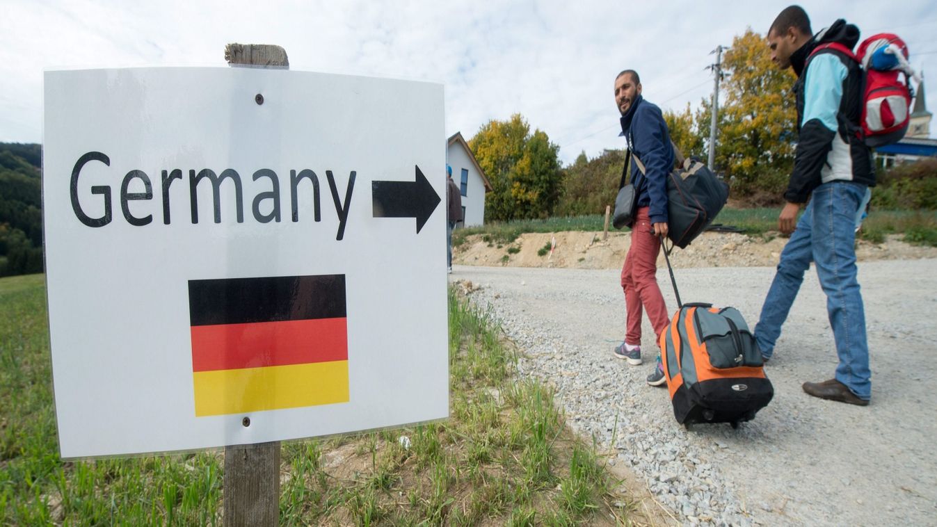 Felháborító trükkel térnek haza nyaralni a németországi menedékkérő afgán migránsok