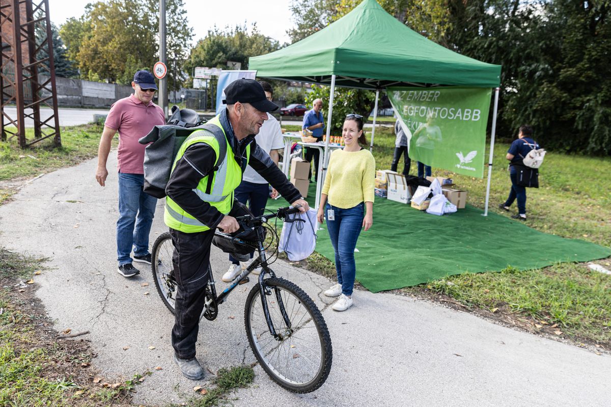 Bringás uzsonna a tatabányai ipari parknál