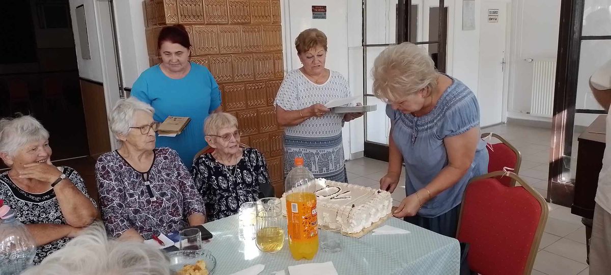 10 születésnapját ünnepelte a Nyugdíjas klub 