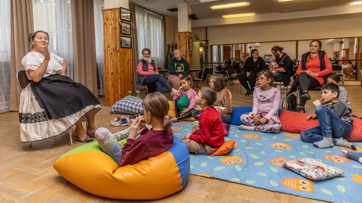 A népmese, főként a személyesen mondott népmese lélektani hatása nem fogható másféle mese vagy irodalmi műfaj hatásához