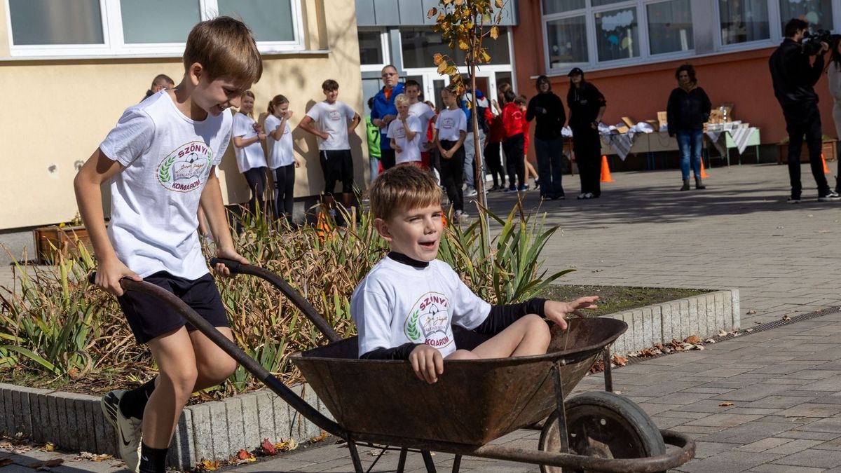 A parasztolimpia nagy sikert aratott a Feszty-iskolában