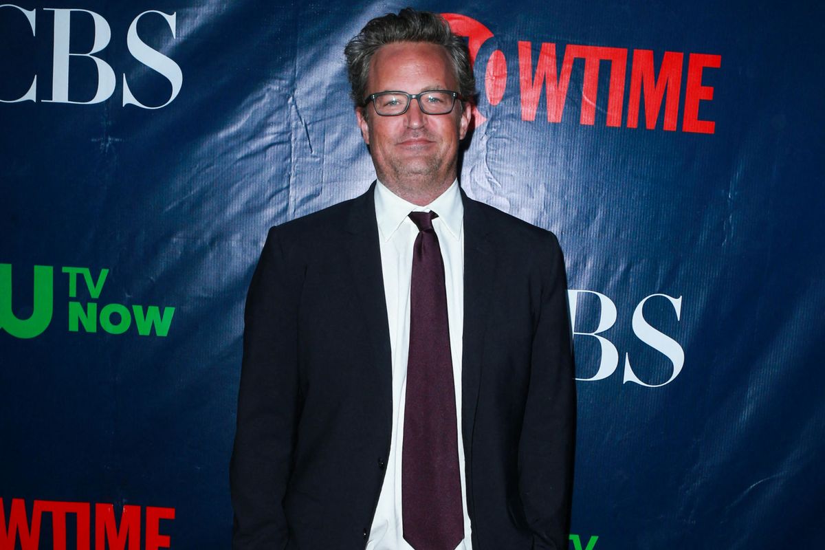 Matthew Perry halála ügyében eddig több ember is letartóztattak, illetve öt ember vádolnak.