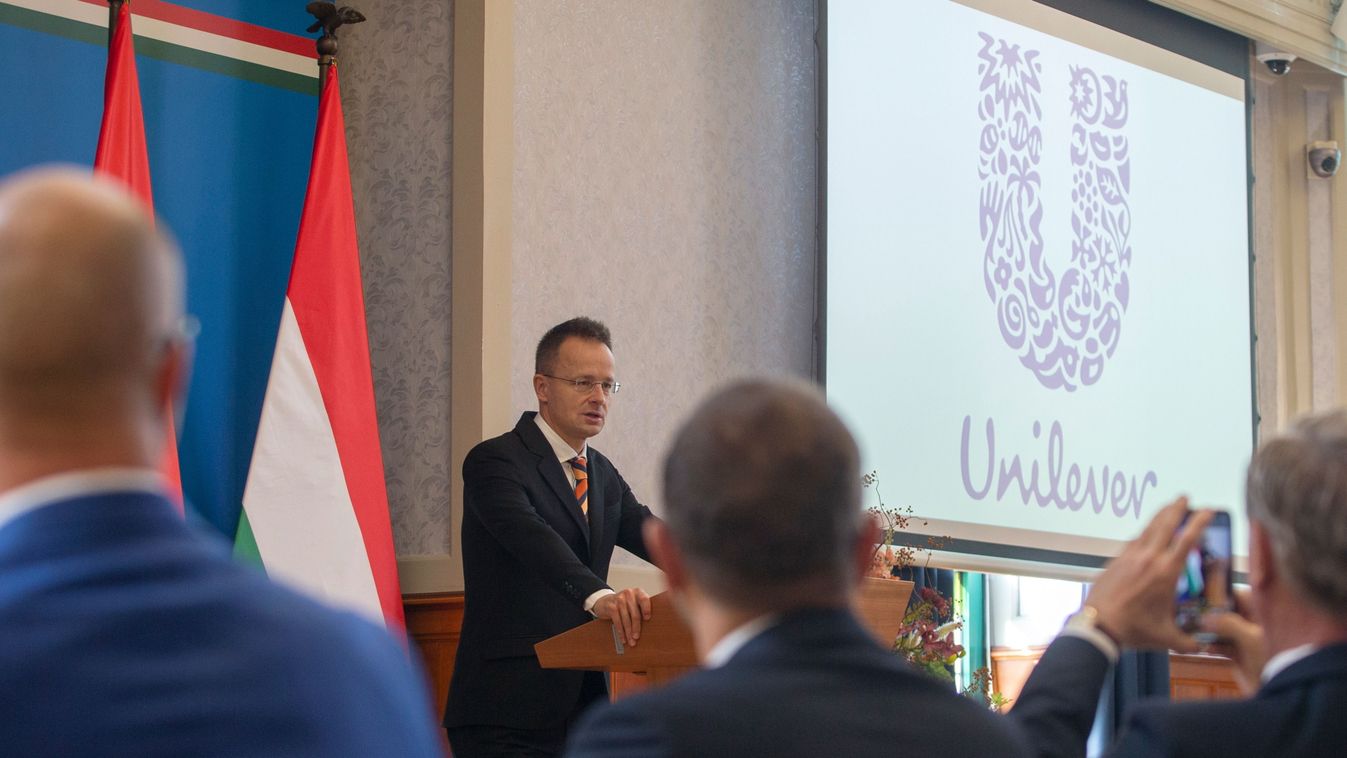 Szijjártó Péter: meg kell akadályozni egy újabb gazdasági hidegháború kitörését