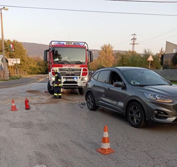 Két gépkocsi szenvedett utoléréses balesetet Tatabányán,