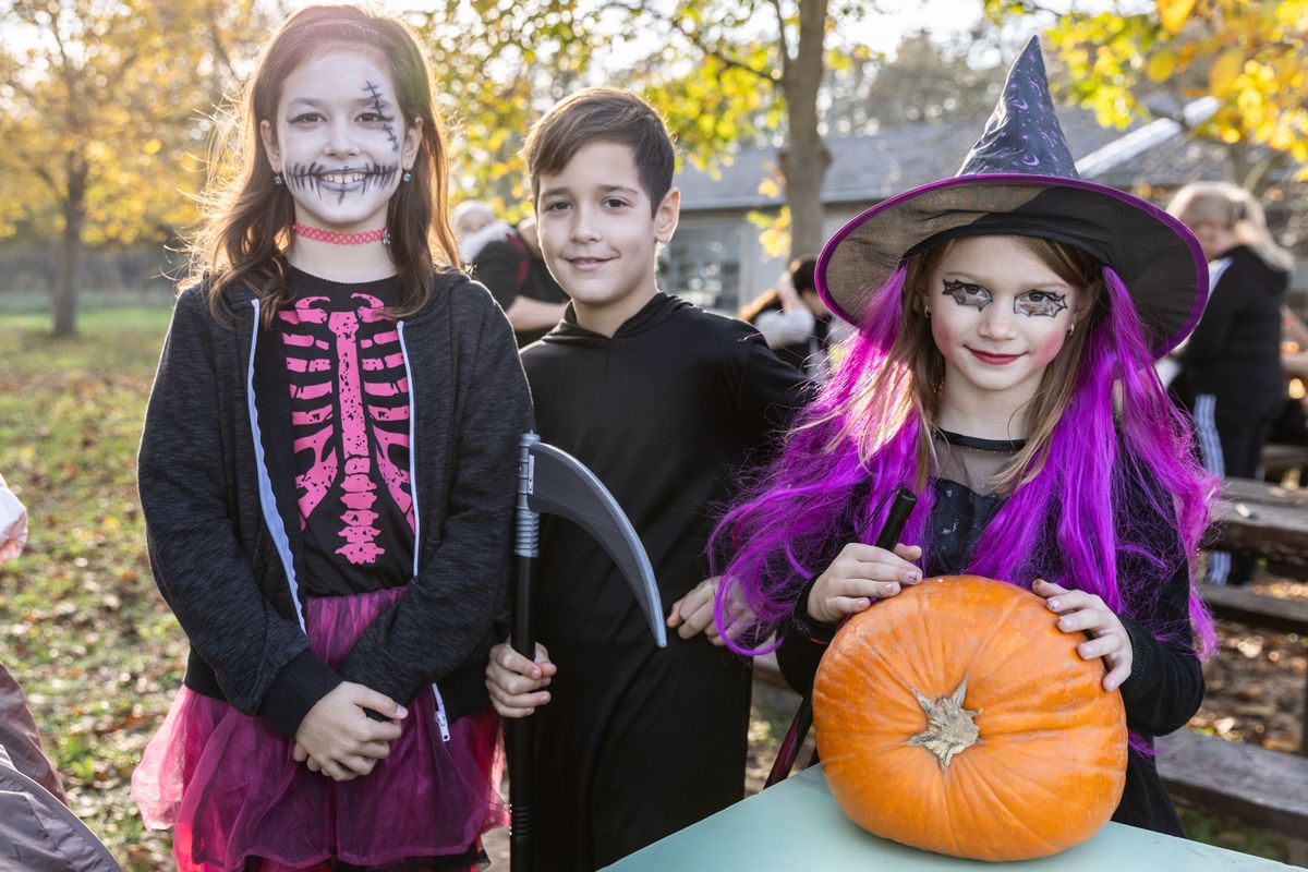 241031_Tökfaragás az Oroszlányi Bányászati Múzeumban_Oroszlány halloween