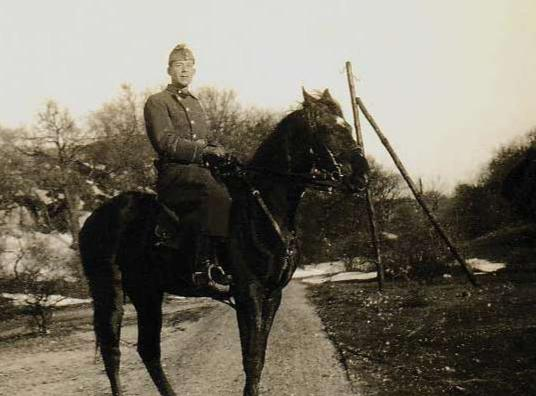 1945-ben huszáralakulatok is harcoltak a Vértesben – a képen egy huszártiszt látható