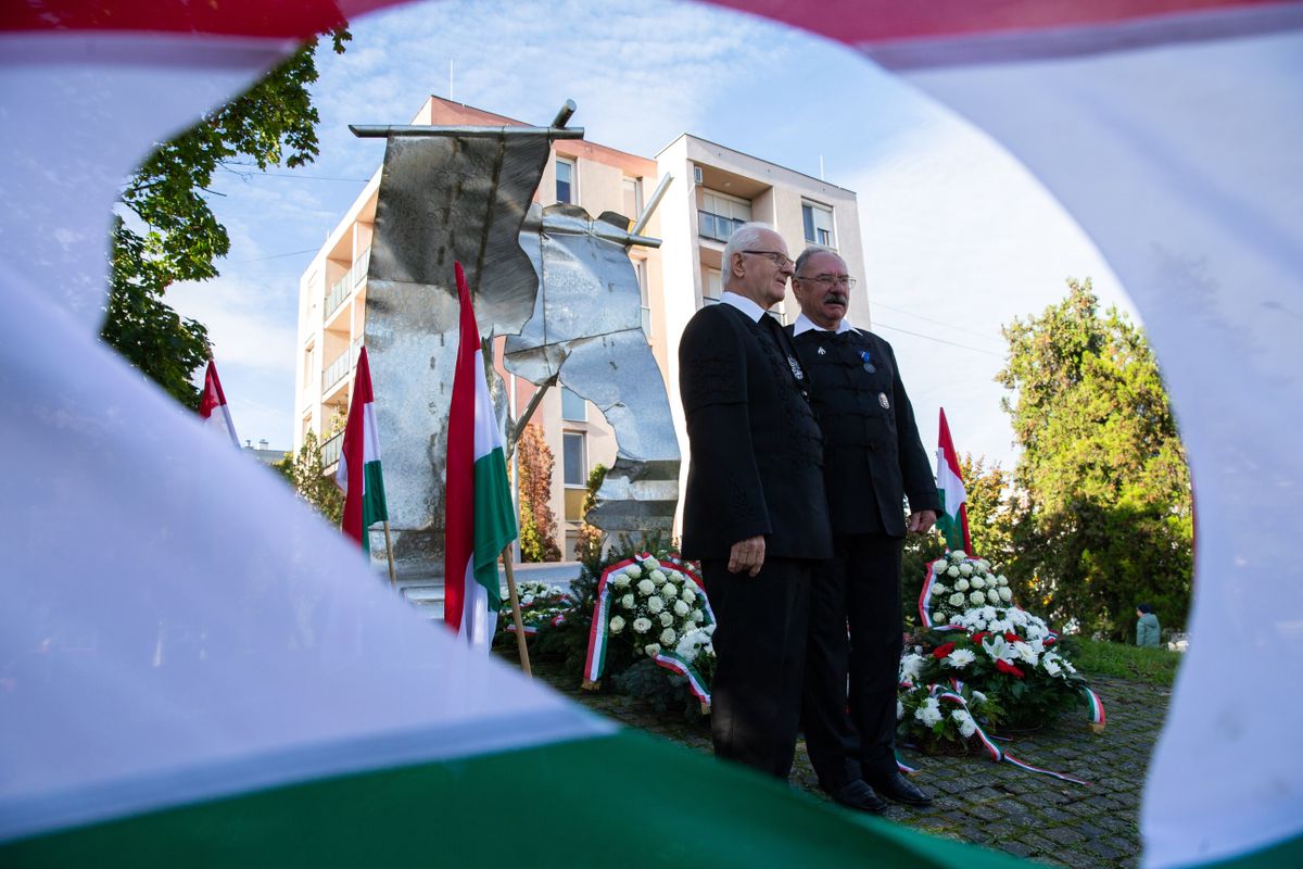 Tatán is elkezdődnek már kedden a megemlékezések