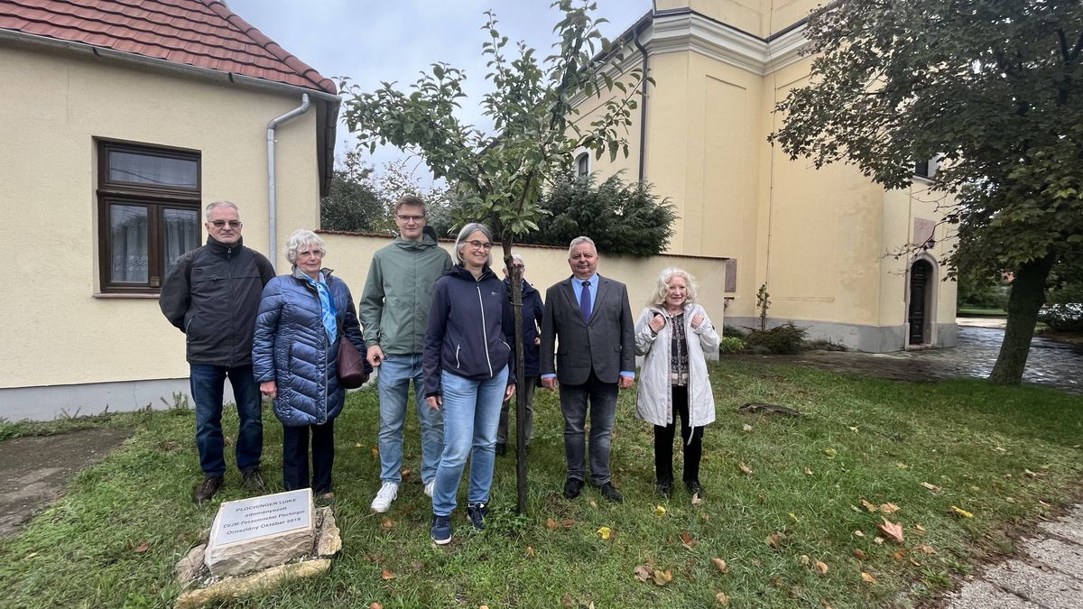 A Plochingen Posaunenchor rézfúvószenekar látogatásával és koncertjével ápolta a német és a magyar város közötti barátságot