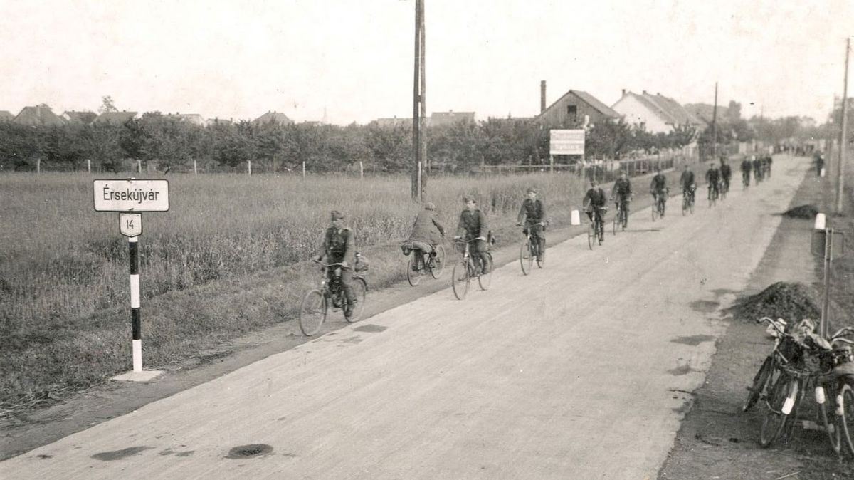 1945-ben még kerékpáros zászlóaljak is voltak