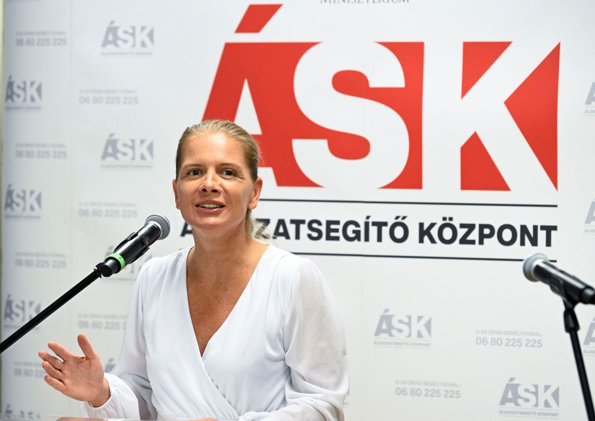 áldozatsegítő központ Komárom-Esztergomban valósulhat meg a következő áldozatsegítő központ. Az Igazságügyi Minisztérium célja, hogy minden vármegyében legyen elérhető áldozatsegítő központ 2025 végére.