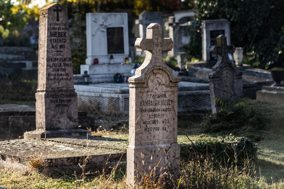 A környei úti temető, ahol 117 éve alusszák az örök álmot