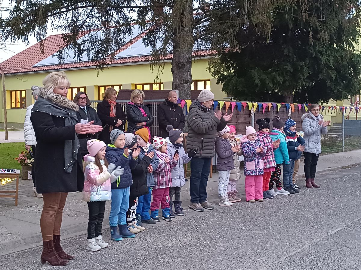 A Magyar Falu Program segítségével újult meg a pilismaróti óvoda. A támogatásból felújított belső tereket ünnepélyesen is átadták.